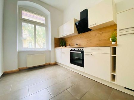 ⁕ Neu & in Renovierung! ⁕ 2-Raum-Wohnung mit neuer EBK & Tageslichtbad - Photo 2
