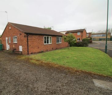 Bungalow to rent on - Photo 5