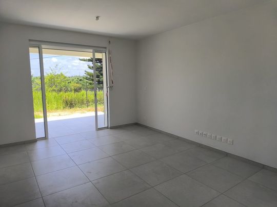 Baie Mahault, (97122) - Photo 1