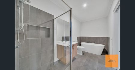 Modern Family Living in Prime Melton South Location - Photo 3