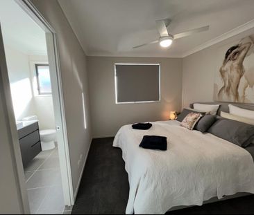 Fully Furnished Duplex - Photo 6