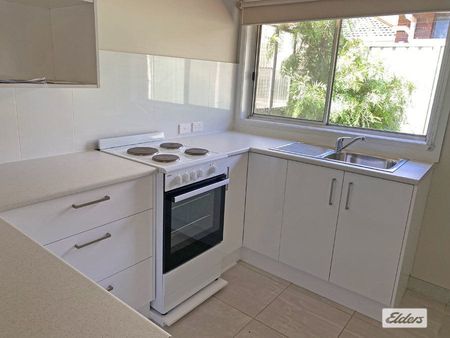 Convenient Living in a Popular Kennington Setting - Photo 3