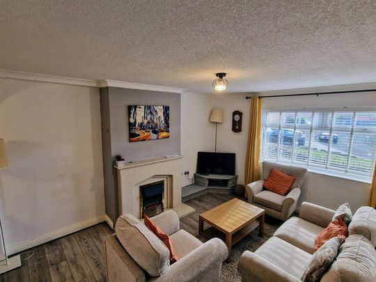 3 bedroom property to rent - Photo 1