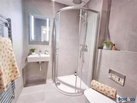 2 bedroom apartment to rent - Photo 5