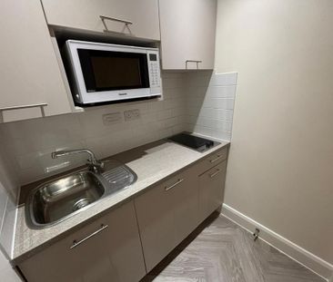 Studio to rent - Photo 2