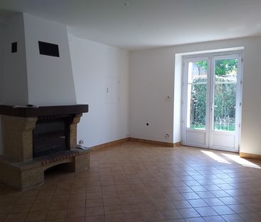 Location maison 3 pièces, 80.80m², Casson - Photo 1