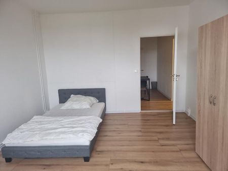 Auf Wunsch auch möbliert ! - 3-R.-Whg. mit Balkon u. EBK - Foto 3