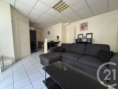 Location Appartement 2 pièces 39m² ORTHEZ 64300 - Photo 2