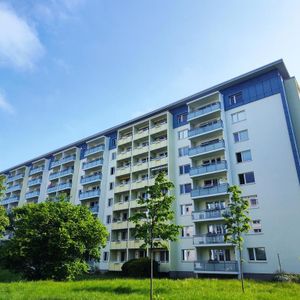 Neu sanierte 2-Raum-Wohnung direkt am Rosenhof - Photo 2