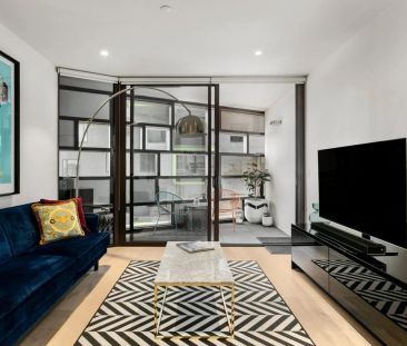 Sleek Urban Living in the Heart of Prahran's Vibrant Lifestyle Hub - Photo 4