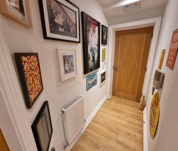 1 bedroom in a flat share to rent - Photo 1