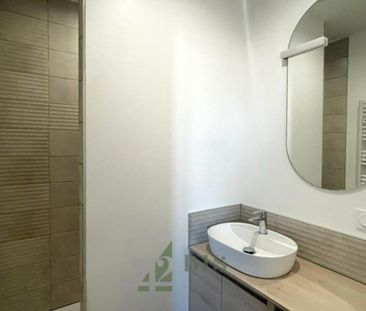 Location Appartement 3 pièces 75m² ROANNE 42300 - Photo 2