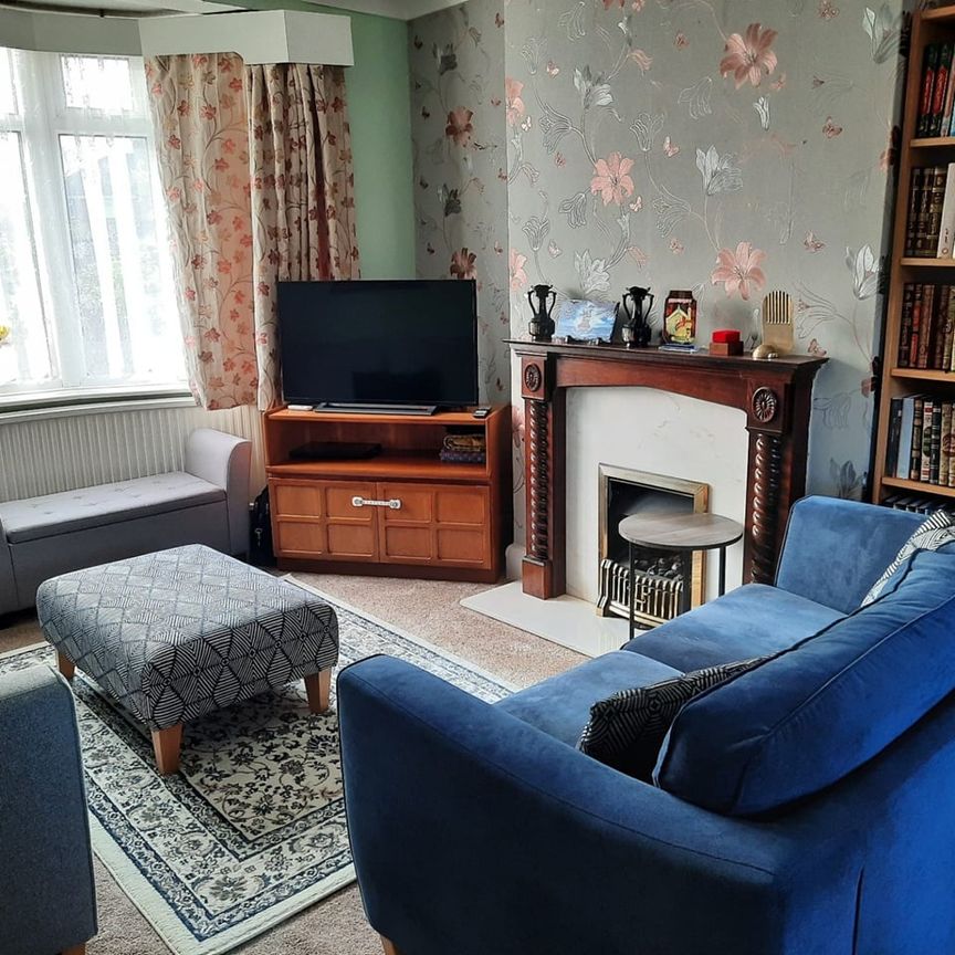 3 Bed Semi-Detached House, Leicester, LE3 - Photo 1