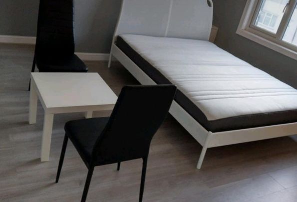 2 Bed Flat, Stoney Stanton Road, CV1 - Photo 1