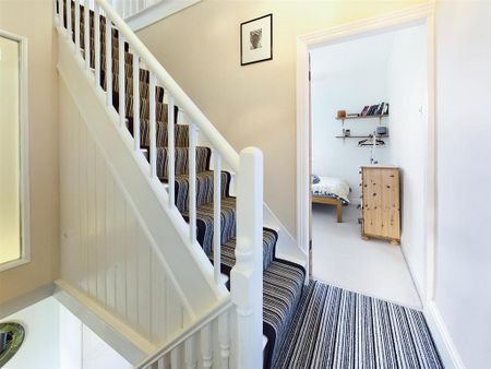3 bedroom terraced house to rent - Photo 3