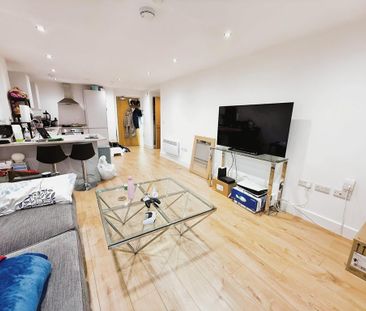 1 bedroom flat to rent - Photo 2