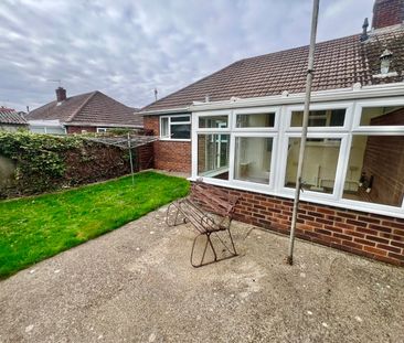 2 bedroom semi-detached bungalow to rent - Photo 6