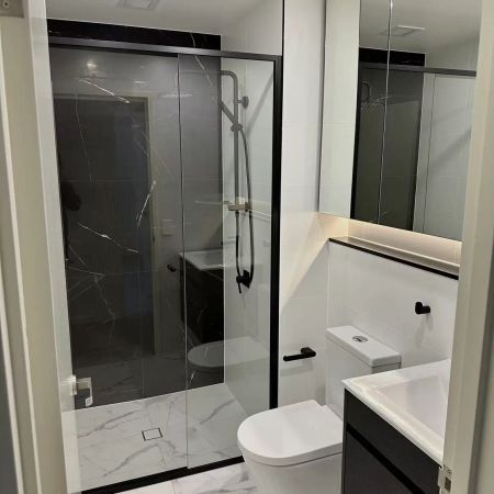 North Face | Stunning| Bright Two Bedder plus a Winter Garden Apartment in Melrose Park - Photo 5