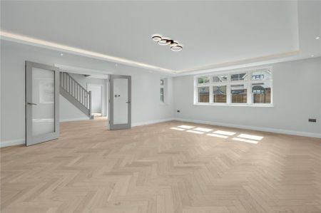 5 bedroom detached house to rent - Photo 2