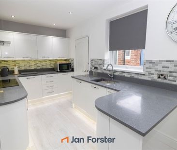 3 Bedroom House - Photo 3