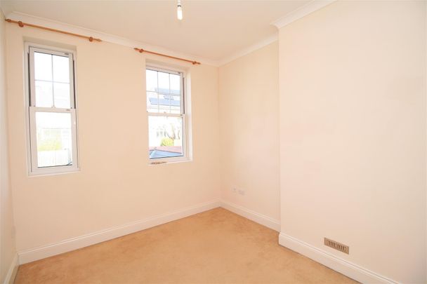 Thornhill Road, Mannamead, Plymouth - Photo 1