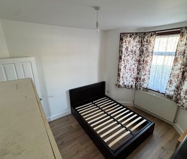 1 Bed Flat, Denton Road, N18 - Photo 4