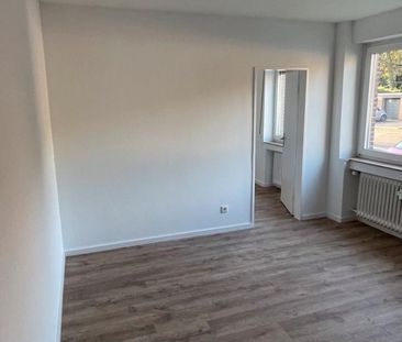 3-Zimmer-Wohnung in Neuss, kernsaniert mit eigenem Garten - Photo 1