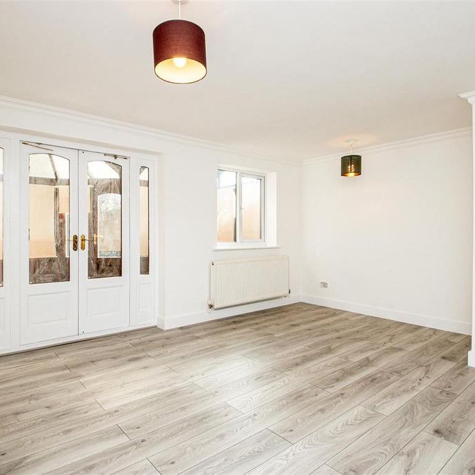 3 bedroom semi-detached house to rent - Photo 1