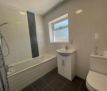 3 bedroom detached bungalow to rent - Photo 6