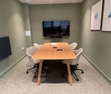 Newbury, Berkshire, RG14 - Photo 4