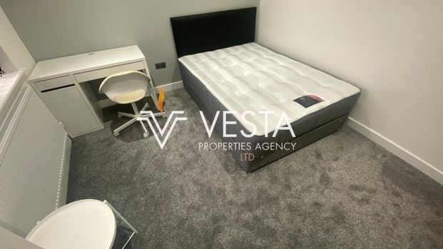 6 bedroom terraced house to rent - Photo 1