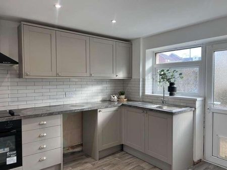 Tynycae Road, Llansamlet, Swansea, SA7 - Photo 2