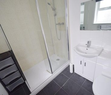 4 bedroom terraced house to rent - Photo 5