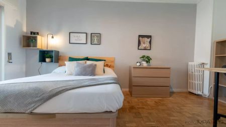 Room in a shared 6-bedroom apartment for rent in Cuatro Caminos, Madrid. - Foto 3