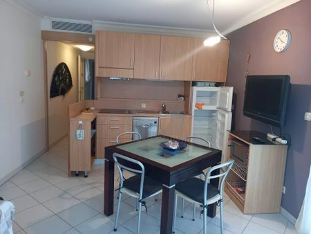 Location Appartement 2 pièces 43m² MENTON 06500 - Photo 2