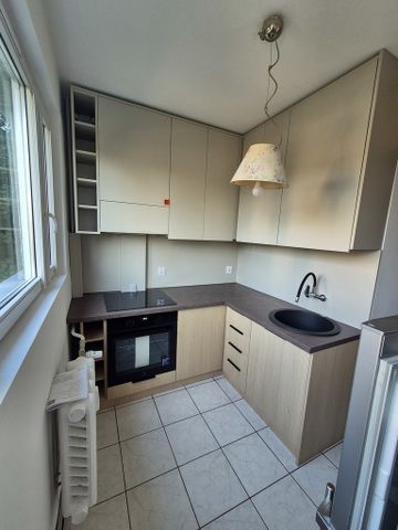 2 pokoje z balkonem – wynajem – os. Przyjaźni - Zdjęcie 2