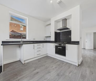 4 bedroom terraced house to rent - Photo 4