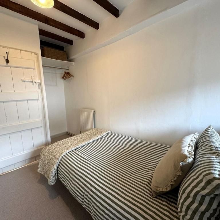 3 bedroom cottage to rent - Photo 1