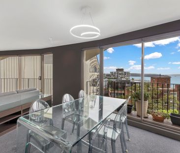 North Facing Semi Furnished One Bedroom in Gazebo With Stunning Views - Photo 2