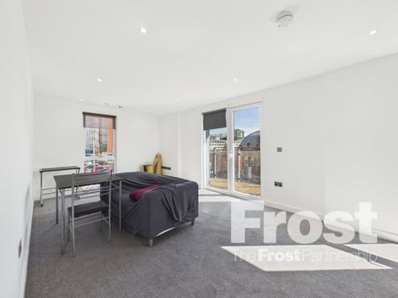 Railway Terrace, Slough, Berkshire,SL2 - Photo 4