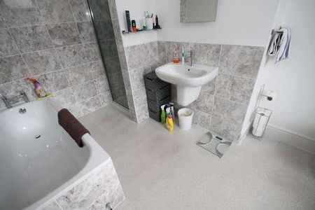 Harley Street, Todmorden, OL14 - Photo 4