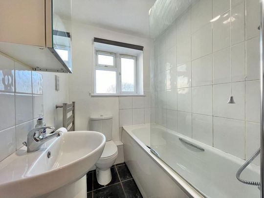 2 bedroom end of terrace house to rent - Photo 1