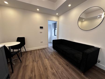 Ninian Road, Cardiff - Photo 3