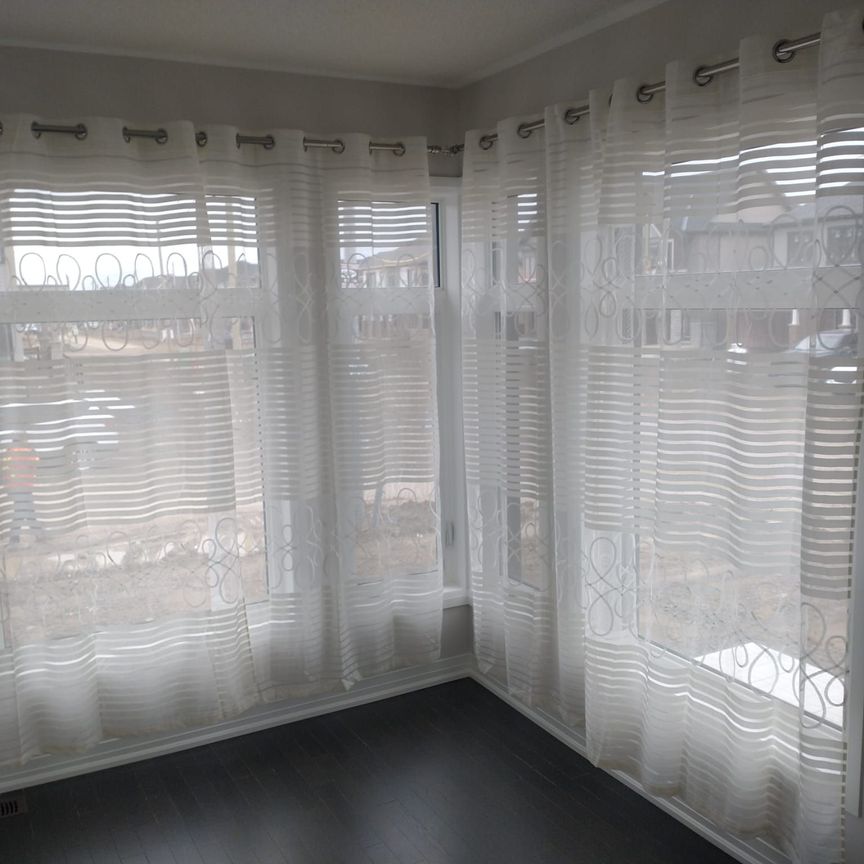 For Lease - 3 Weylie Street, Hamilton, Ontario - Photo 1