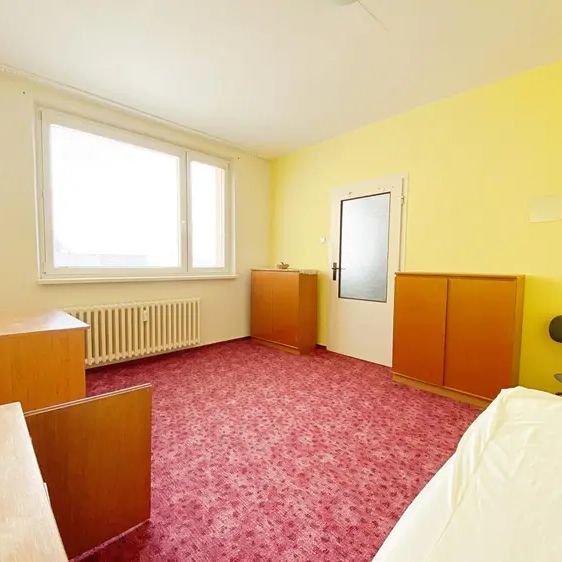 Nabízíme dlouhodobý pronájem bytu s lodžií 3+1, 75 m - Photo 1