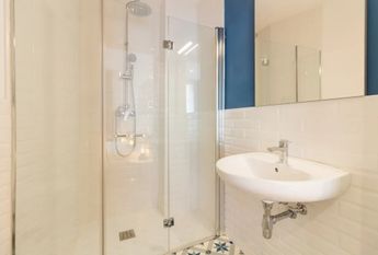 Carrer dels Salvador, Barcelona, Catalonia 08001