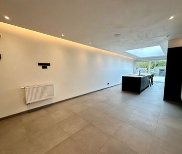 Zeer kwalitatief gerenoveerde rijwoning met hoge afwerking in Water... - Photo 4