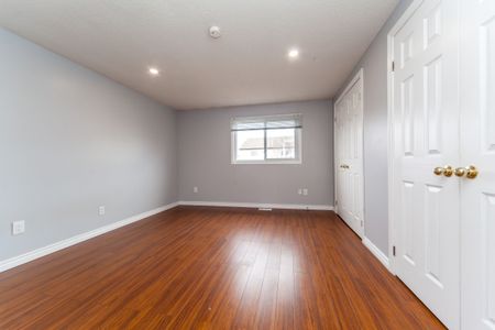 For Lease - 1447 Fleming Court, Oshawa, Ontario - Photo 3