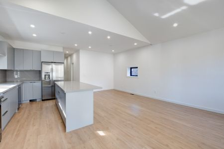 For Lease - 506 Scarborough Road Unit# Main Floor, Toronto, Ontario - Photo 3