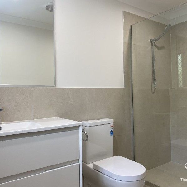 BRAND NEW 4 BED TOWNHOUSE with 2 ensuite FOR RENT - Photo 1